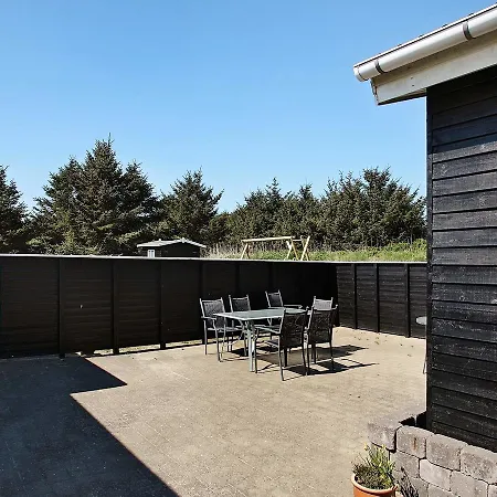 Three-bedroom Holiday In 10 Casa vacanze